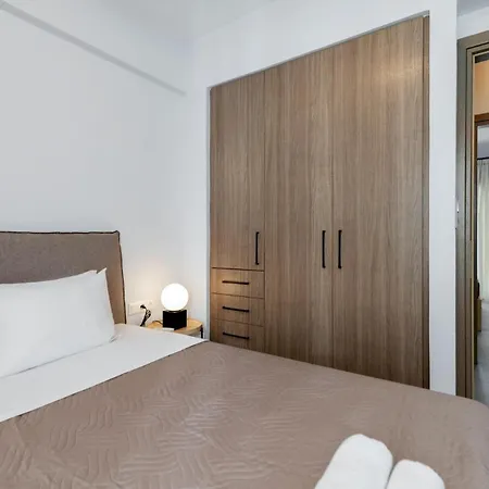 Leon Luxury In Rethymno